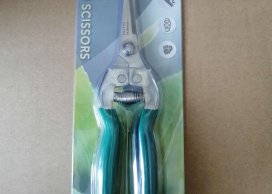 Garden scissor 20,5 cm green handle-NATURAL blade stainless.
