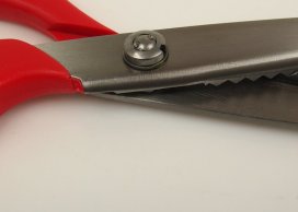 SCISSORS ZIG-ZAG 23 CM  ABS AND SILICON HANDLE