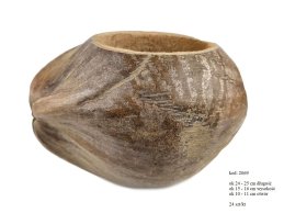 COCO SHELL 25 cm long, 15 cm width, 11 cm hole diemeter.